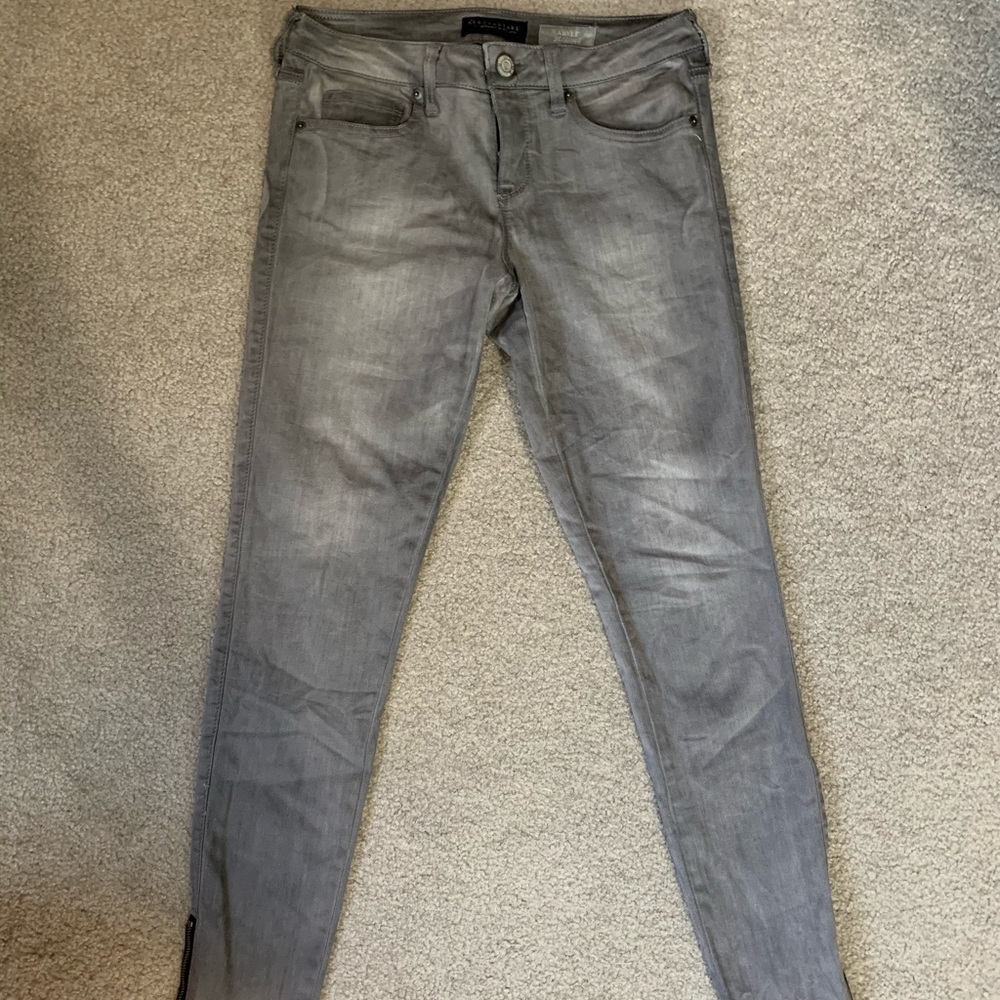 Gray jeggings with zipper